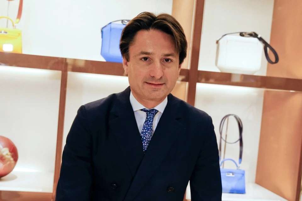 CEO Hermès khó chịu với nạn hàng nhái