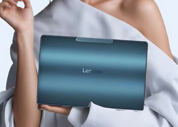 Lenovo ra mắt laptop đầu tiên có camera dưới màn hình