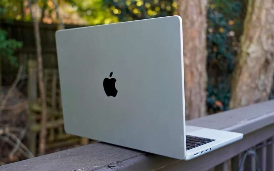 Chọn MacBook nào tốt nhất năm 2025?