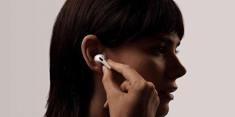 Apple dự kiến thêm tính năng dịch trực tiếp vào AirPods