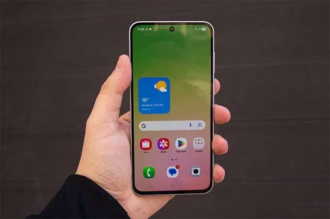 Samsung Galaxy A56 5G và Google Pixel 9a: Cuộc đối đầu giữa hai “ông trùm” tầm trung