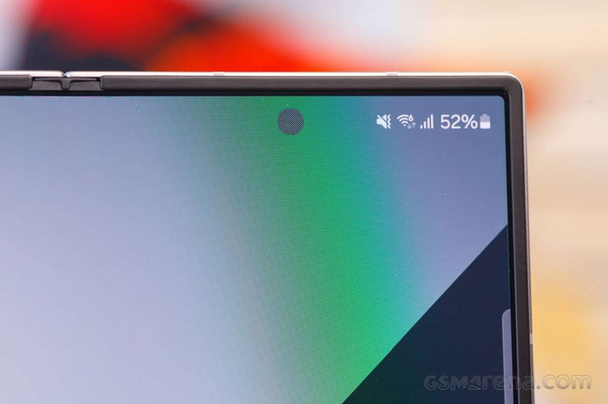 iPhone gập của Apple đang thử nghiệm công nghệ camera ‘tàng hình’