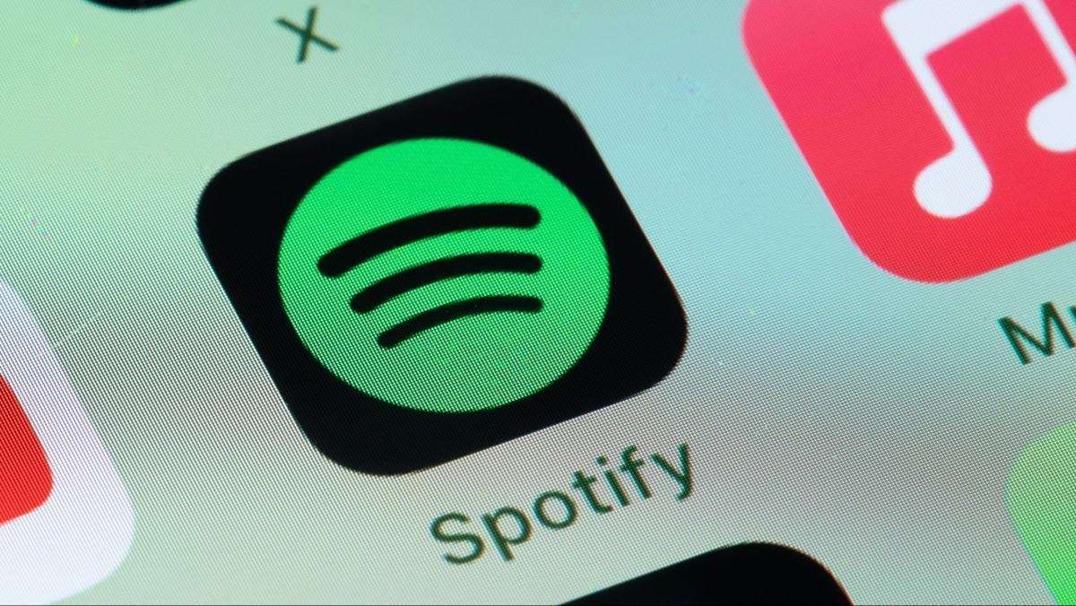 Spotify đổi cách hiển thị lượt nghe podcast sau phản ứng tiêu cực