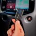 Thiết bị nhỏ gọn giúp kết nối không dây Apple CarPlay và Android Auto