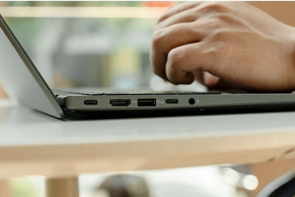 ASUS giới thiệu Vivobook S14/S16 siêu mỏng nhẹ, pin dùng tới 20 giờ