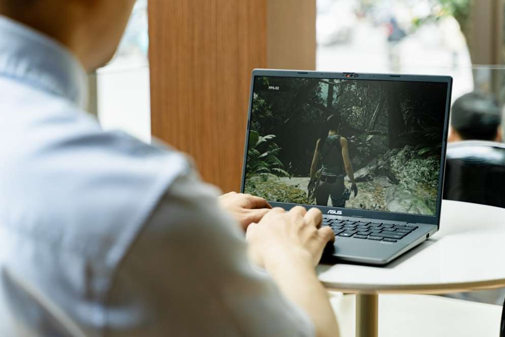 ASUS giới thiệu Vivobook S14/S16 siêu mỏng nhẹ, pin dùng tới 20 giờ
