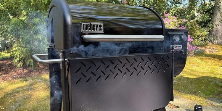 Weber Smoque: Lò nướng thông minh giá rẻ nhưng cực chất