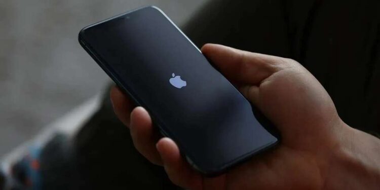 Nguy cơ gián điệp số: Apple phát cảnh báo toàn cầu tới người dùng iPhone