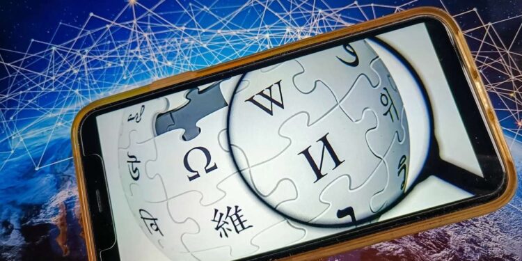Wikipedia ngừng thử nghiệm tóm tắt bằng AI