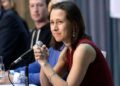 Anne Wojcicki mua lại 23andMe để cứu đứa con tinh thần