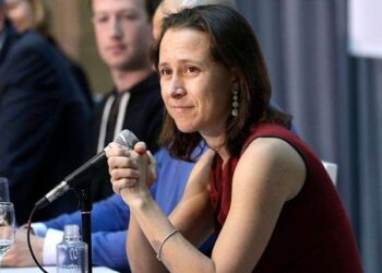 Anne Wojcicki mua lại 23andMe để cứu đứa con tinh thần