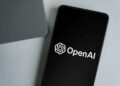 Rò rỉ tài liệu hé lộ thiết bị AI đầu tiên của OpenAI và Jony Ive