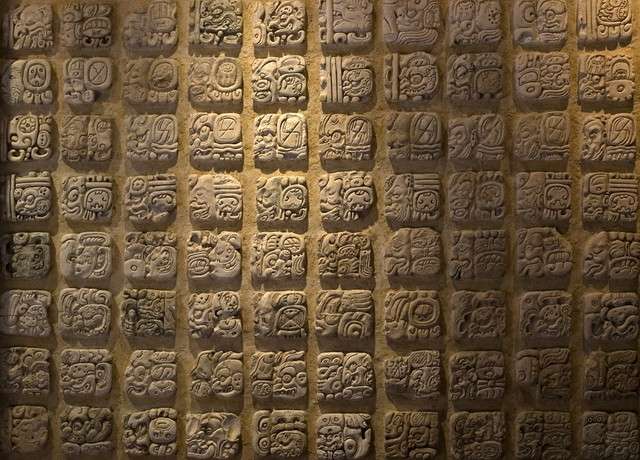 Chữ viết của người Maya: Hệ thống tượng hình độc đáo từng bị lãng quên