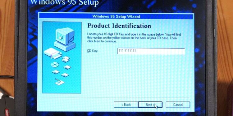 Chiêu lách bản quyền phần mềm của các hãng PC thời xưa