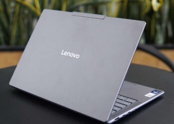 Laptop AI mỏng nhẹ của Lenovo giá gần 40 triệu đồng