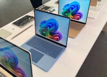 Microsoft lên tiếng về tin đồn tụt giảm người dùng Windows